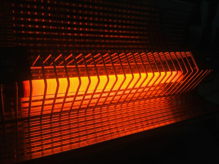 Infrarotheizung Stromverbrauch: eingeschaltetes elektrisches Heizgerät